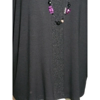 Bluzka Linda czarna z błyszczącymi rękawami i panelem